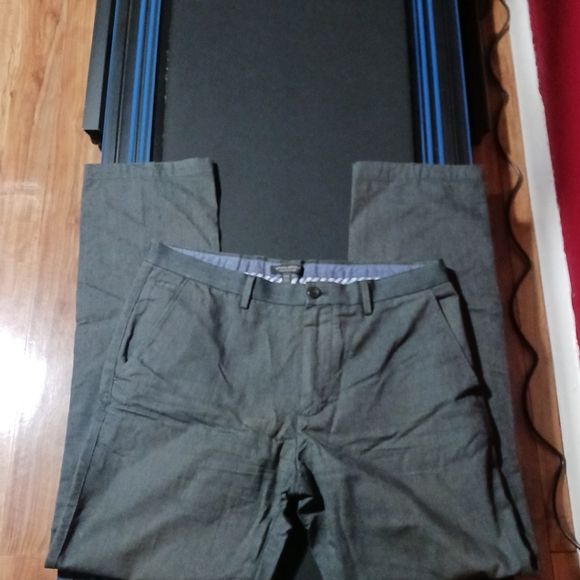 Banana Republic Kentfield Pant Men's Dark Gray Dress Pants. Size 34x34 - Picture 2 of 9